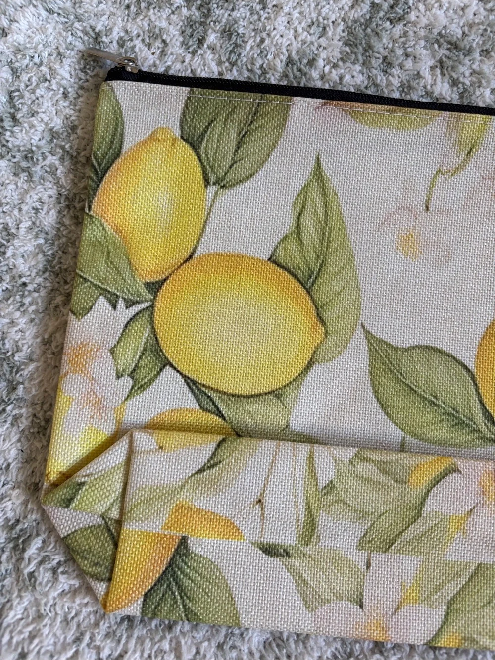 Lemon Print Poly Canvas Cosmetics Bag Zip Pouch Large NWT 10.5x7.5”x2.50”